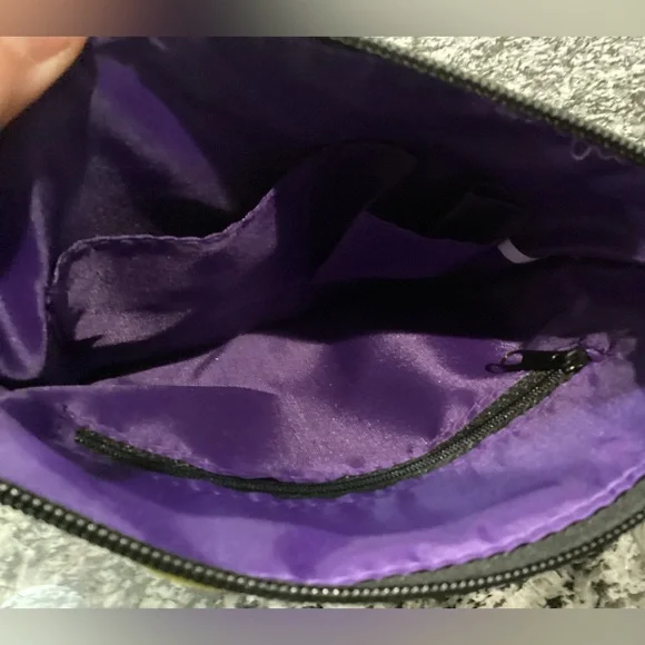 🟣 NWT - LSU Tigers - Women’s Crossbody Purse - Beautiful - Functional - Fans - Picture 8 of 16